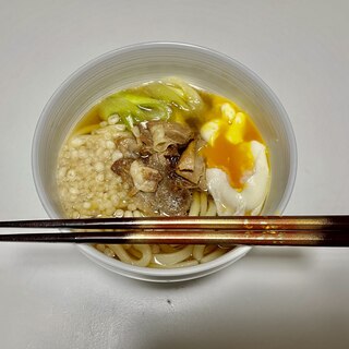 これぞ男飯！夜食にどうぞ！！簡単肉うどん！！